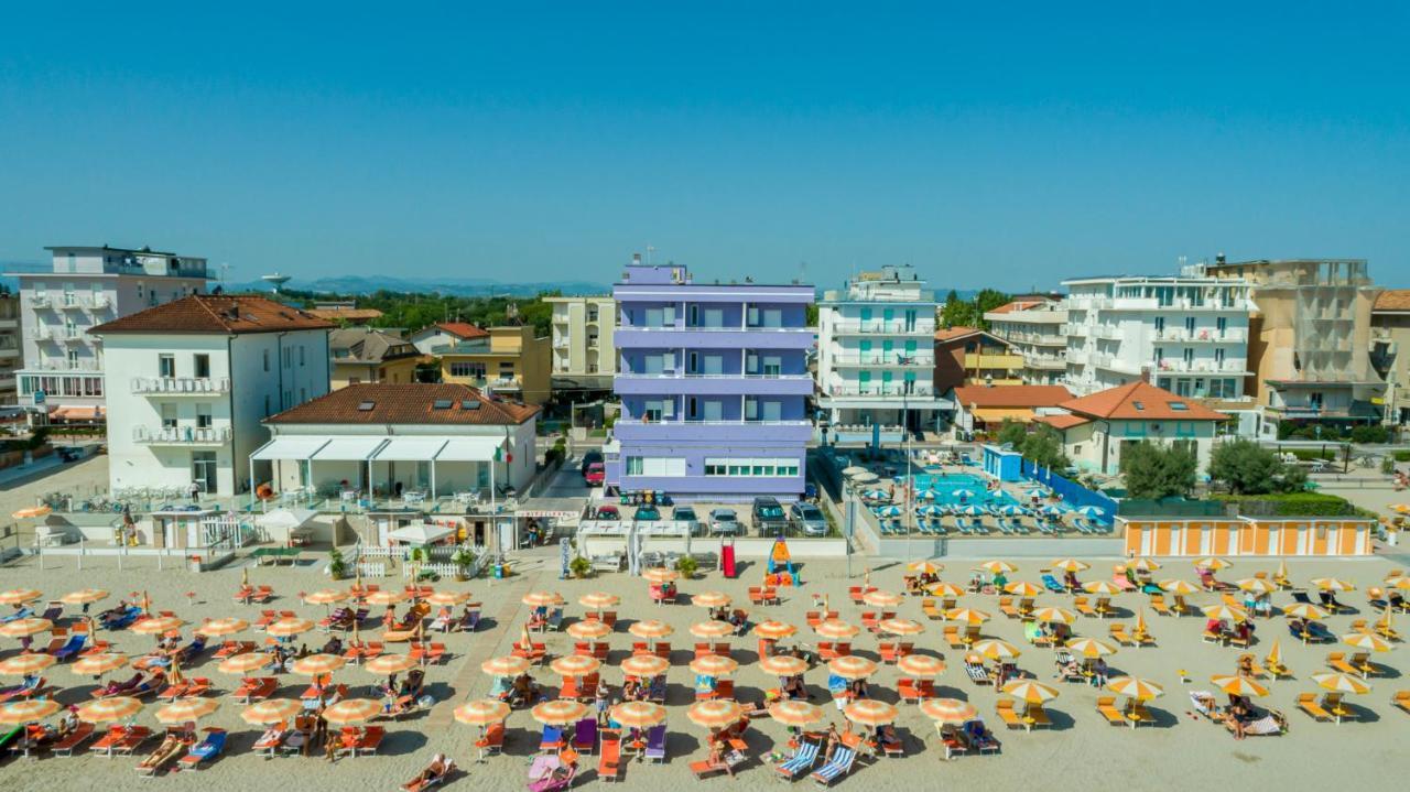 Beach Suite Hotel Bellaria-Igea Marina Exteriör bild