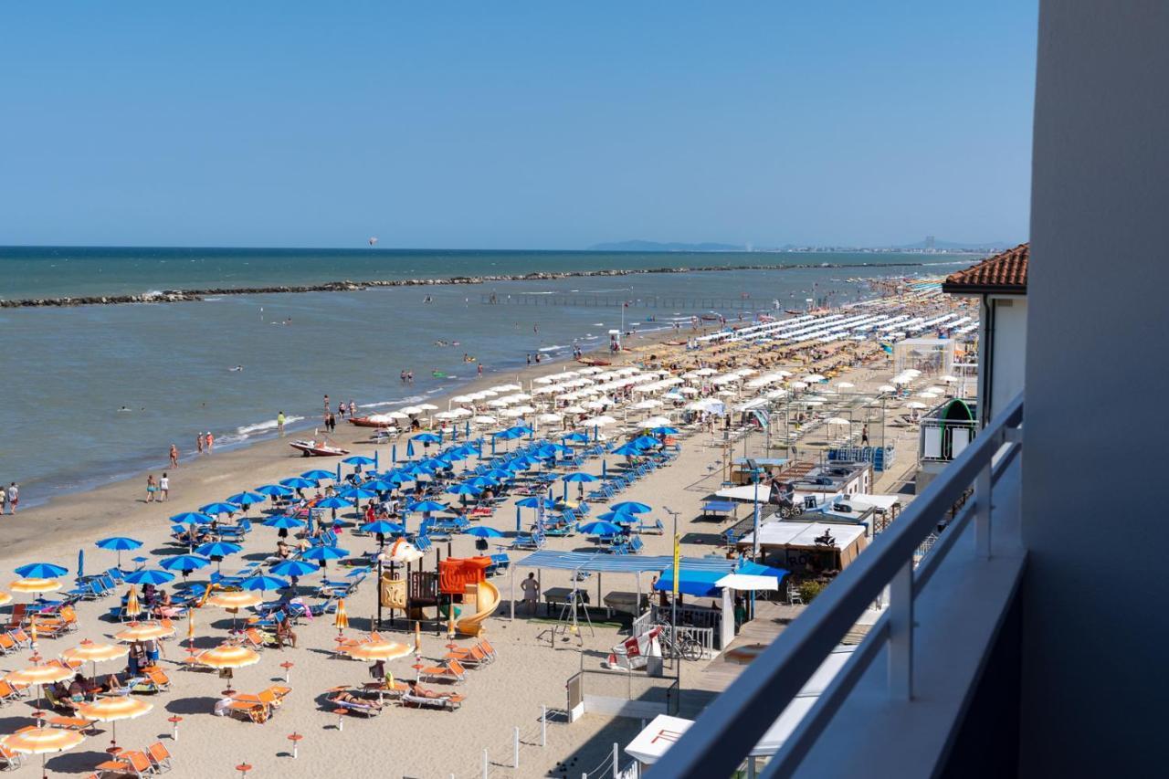 Beach Suite Hotel Bellaria-Igea Marina Exteriör bild